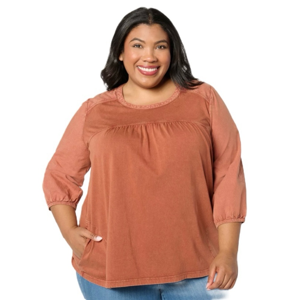 LOGO by Lori Goldstein 3/4-Sleeve Crewneck Sun Faded Blouse. Size L. NWT